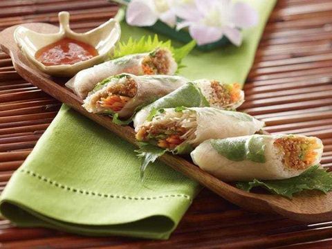 Thailändische Walnuss-Salat-Rollen